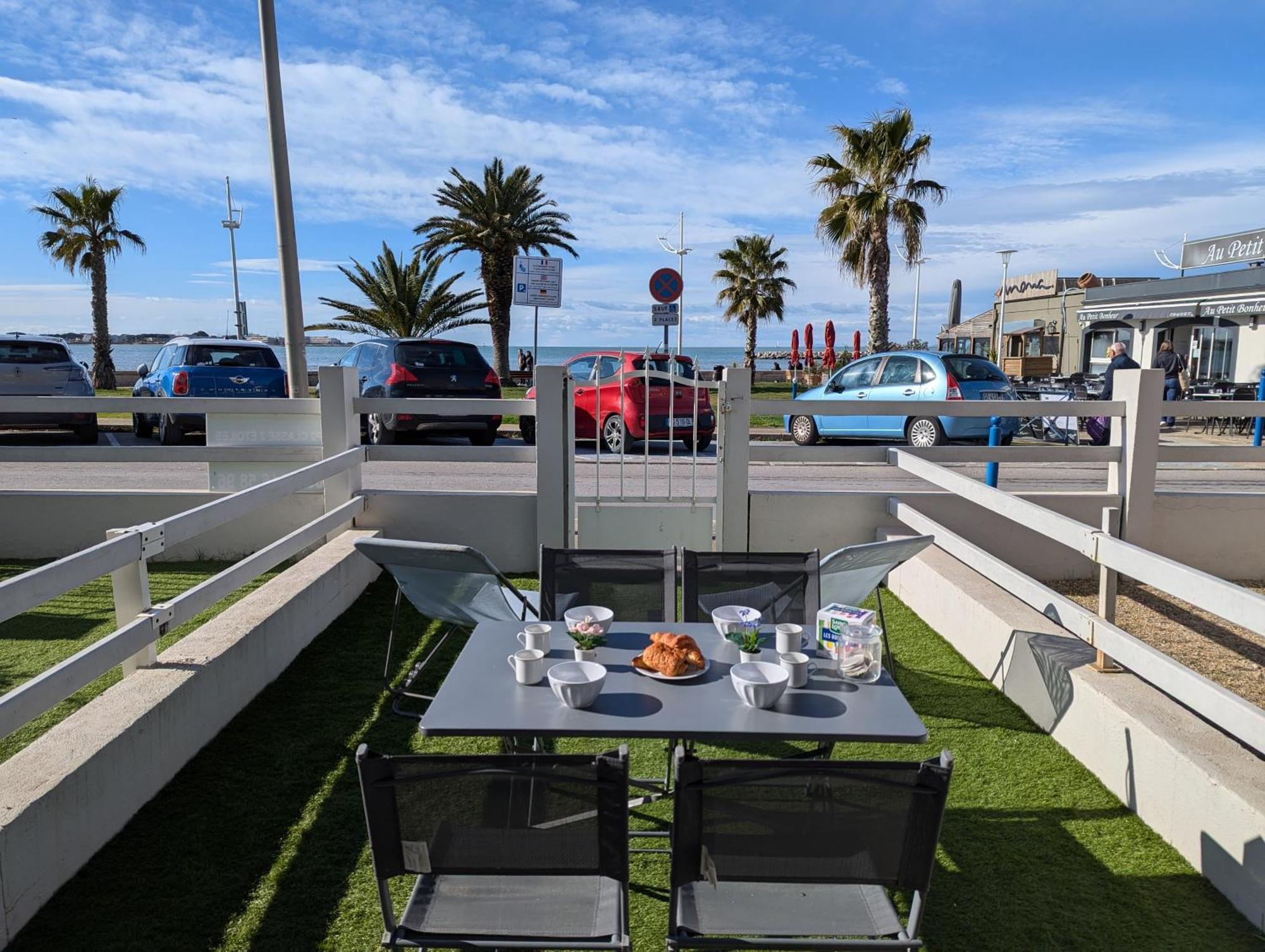 Sol-Y-Days Goeland, Appartement Avec Terrasse Front De Mer Et Place De Parking En Centre-Ville Le Grau-du-Roi Luaran gambar
